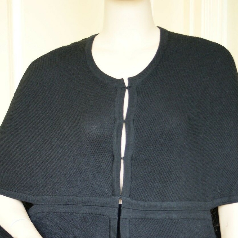 Cardigan - Picture 2 of 4